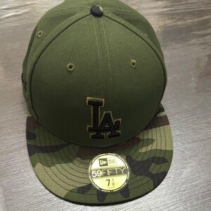 Men's Los Angeles Dodgers New Era Green 2017 Memorial Day 59FIFTY Fitted Hat